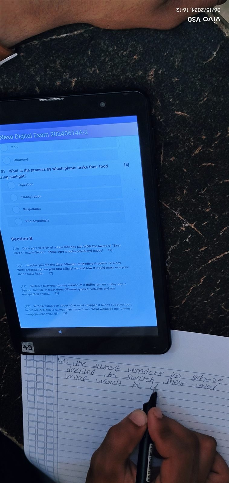 A live question paper on a candidate’s locked device.